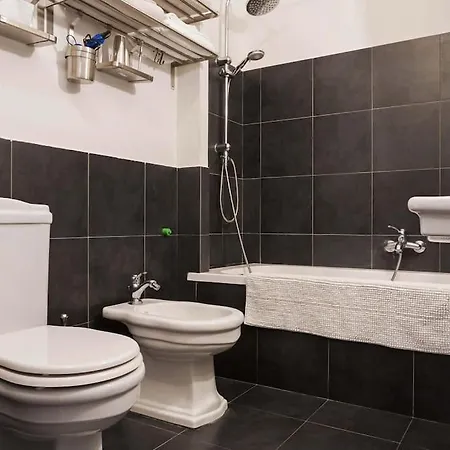 Loft Centro Ingresso Indipendente Giardino Privato