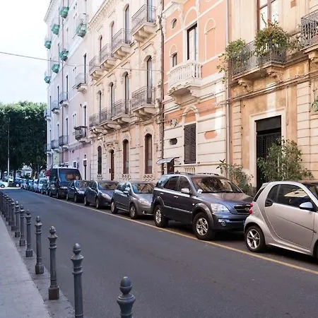 Loft Centro Ingresso Indipendente Giardino Privato *