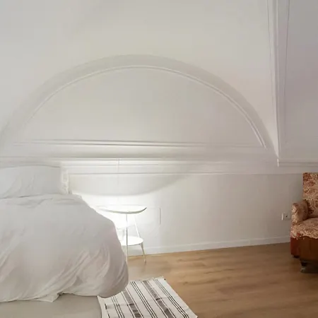 아파트 Loft Centro Ingresso Indipendente Giardino Privato 카타니아